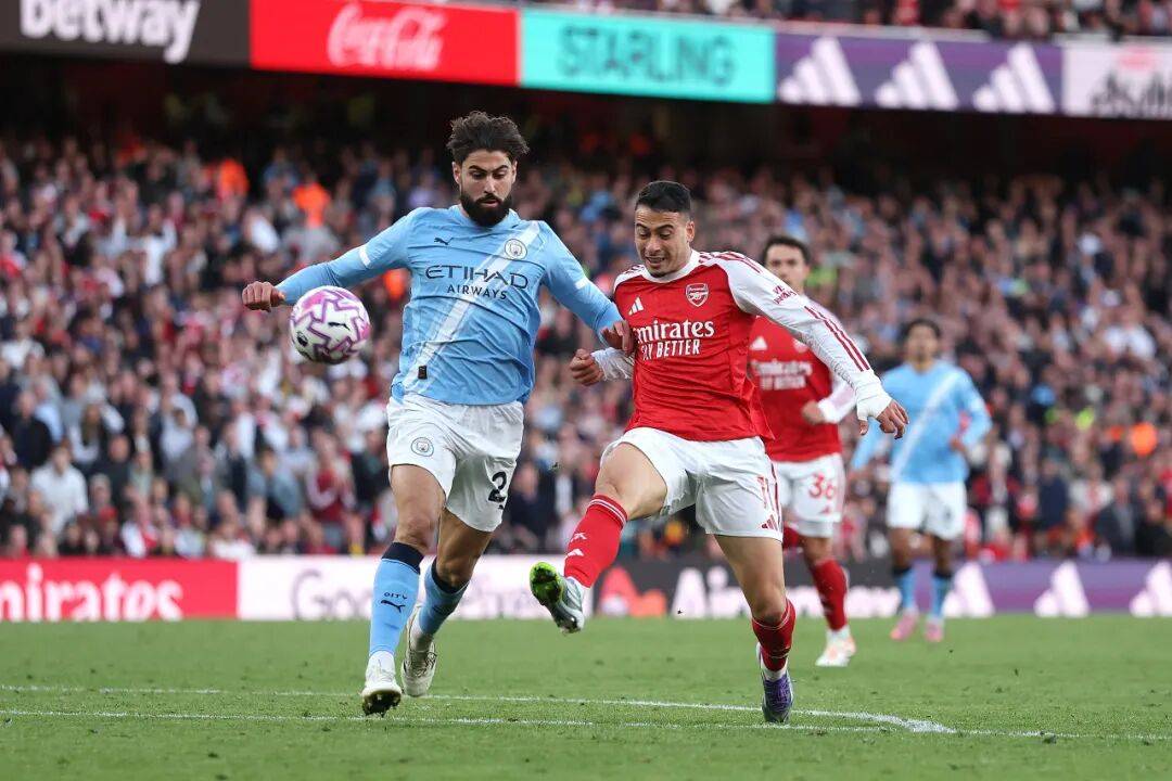 关于曼城鏖战利物浦，莫德里奇统治全场的信息