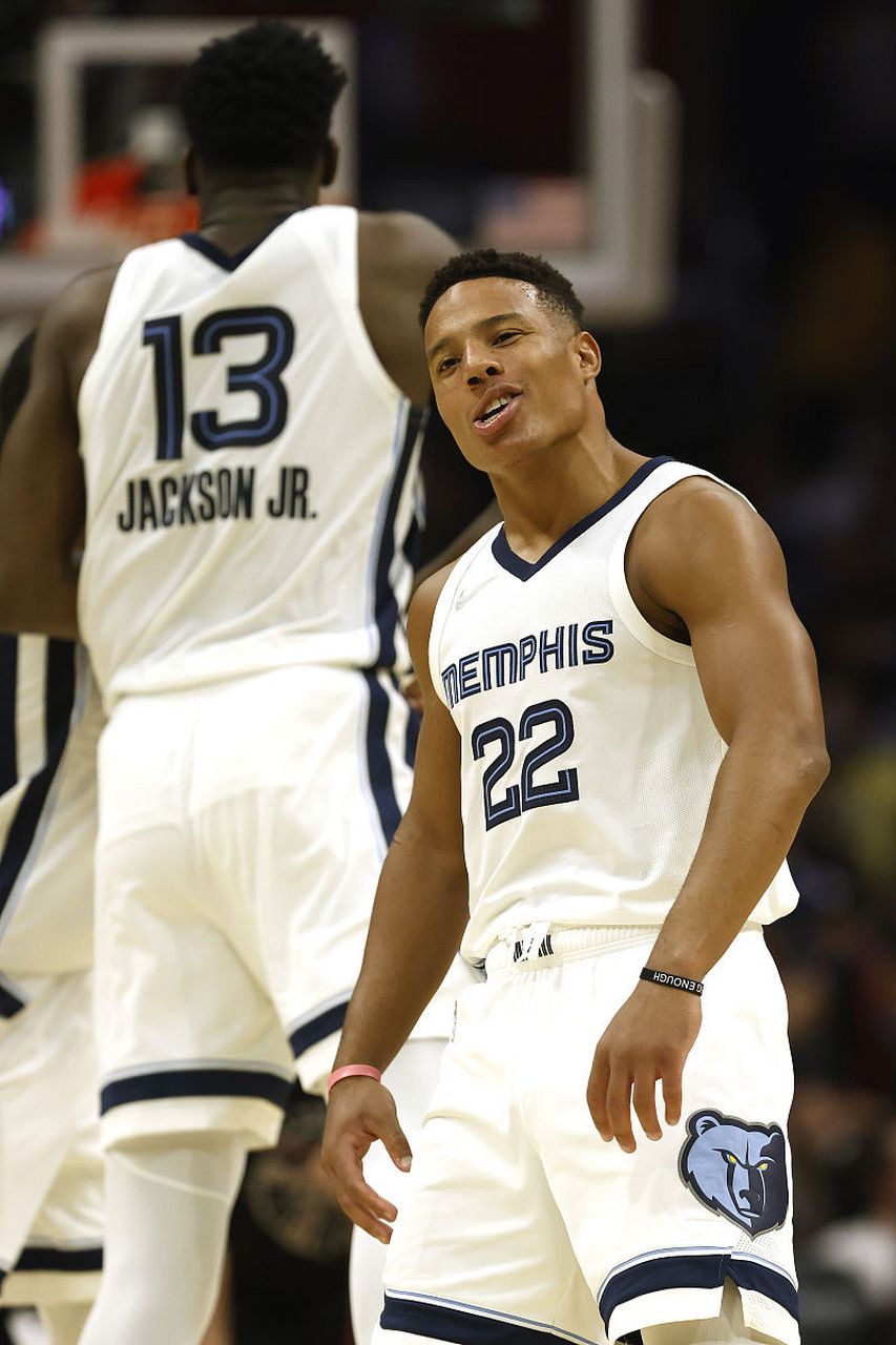 湖人逆转江苏队，戈贝尔扛起全队