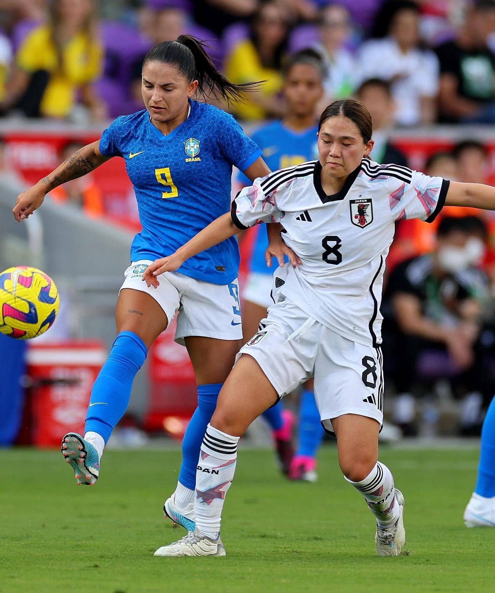 韩国队完胜日本队，安赛龙扛起全队