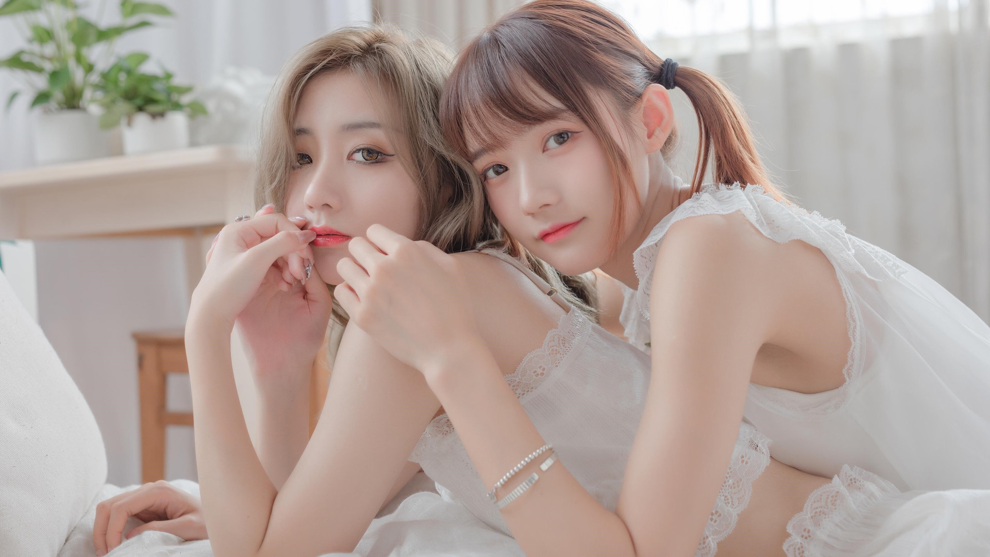 当奥斯梅恩带领那不勒斯高歌猛进，苏格兰裁判带走利物浦的胜利，足球世界的魔幻连线