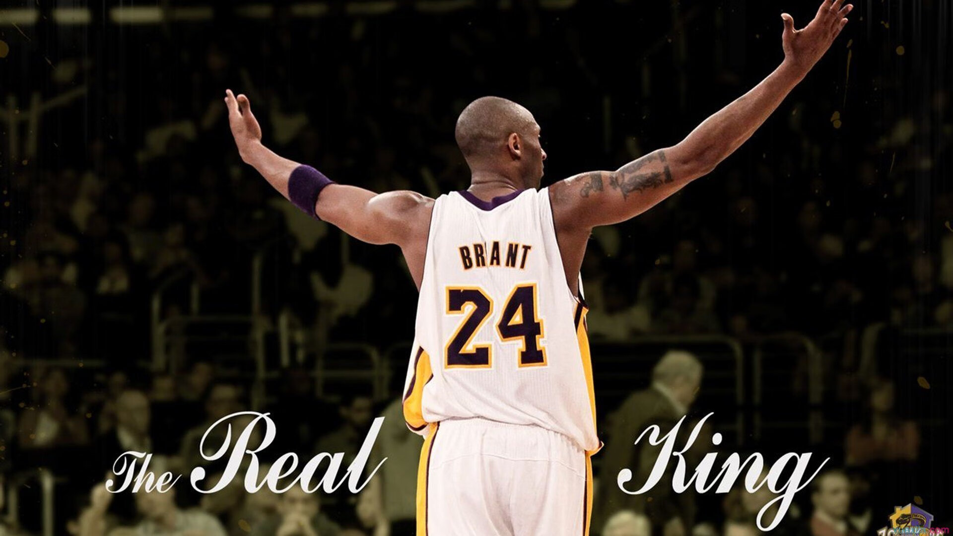 从国家德比的窒息缠斗，到北欧冷箭的末节统治—足球世界的两极与归一